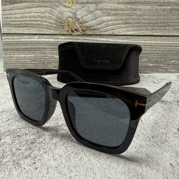 TOM FORD TF892-K 01A Sunglasses 56 22-145 Made in Italy with Case